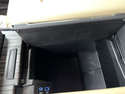 Certified 2024 Toyota Sienna Limited image 22