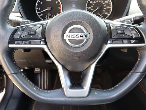Used 2020 Nissan Altima 2.5 SR FWD image 11
