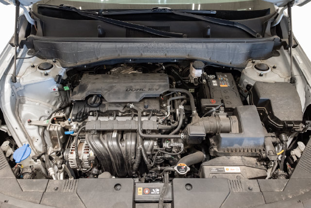 Used 2025 Hyundai Kona SEL AWD/4WD image 3