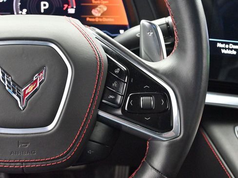 Used 2021 Chevrolet Corvette Stingray Premium Conv w/ Z51 Performance Package image 16