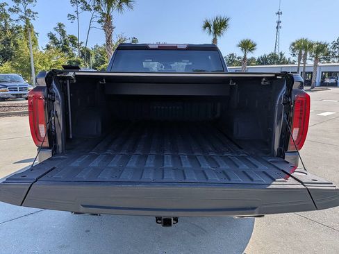Used 2023 GMC Sierra 1500 SLT w/ SLT Premium Package AWD/4WD image 12