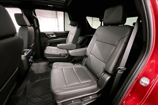 Used 2024 Chevrolet Tahoe Z71 w/ Luxury Package AWD/4WD image 25