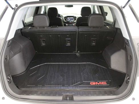 Used 2023 GMC Terrain SLE w/ Driver Convenience Package AWD/4WD image 12