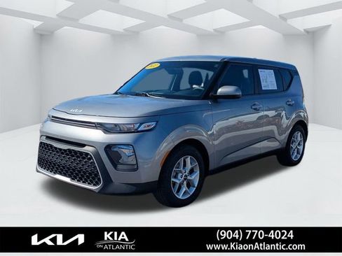 Used 2022 Kia Soul LX w/ Technology Package image 7