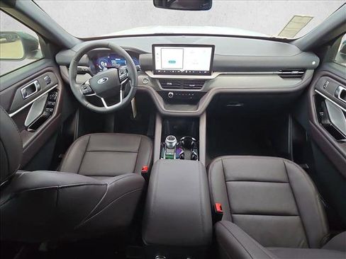 New 2026 Ford Explorer Platinum image 14