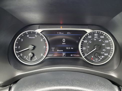 Certified 2025 Nissan Sentra SR w/ Midnight Edition FWD image 10