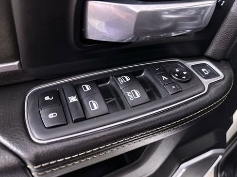 Used 2020 RAM 2500 Laramie w/ Night Edition image 24