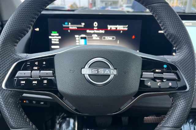 Used 2024 Nissan Ariya FWD image 27