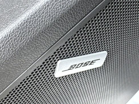 Used 2022 Chevrolet Bolt EUV Premier w/ Sun & Sound Package image 13