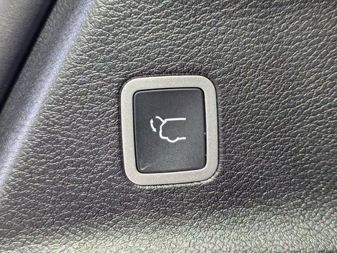 New 2026 Chrysler Pacifica Limited w/ S Appearance Package image 13