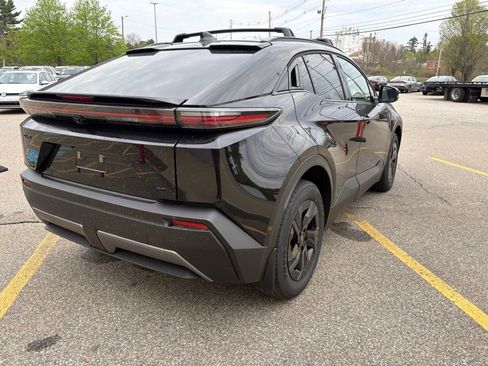 New 2026 Toyota C-HR AWD/4WD image 5