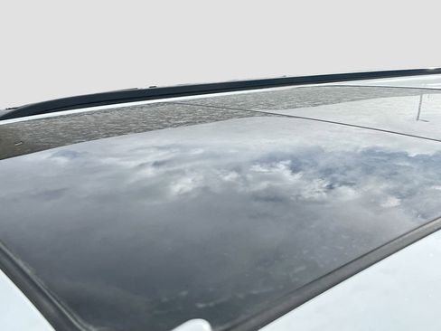 Used 2024 Chevrolet Suburban Z71 w/ Luxury Package AWD/4WD image 22