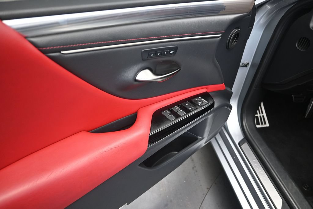 Used 2022 Lexus ES 350 F Sport w/ Accessory Package 2 FWD image 11
