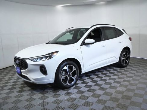 Certified 2024 Ford Escape ST-Line Select w/ Tech Pack #2 AWD/4WD image 5