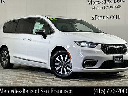 Used 2023 Chrysler Pacifica Limited