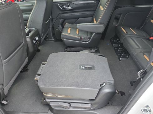 Used 2024 GMC Yukon XL AT4 w/ Technology Package image 16