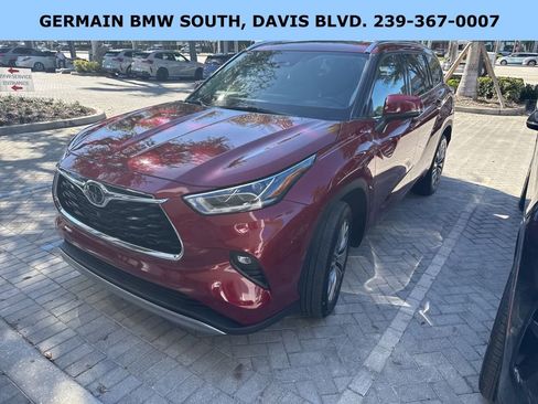 Used 2021 Toyota Highlander Platinum image 2