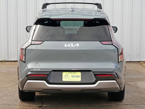 Used 2024 Kia EV9 Land image 58