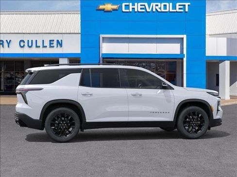 New 2026 Chevrolet Traverse LT w/ Midnight/Sport Edition FWD image 5