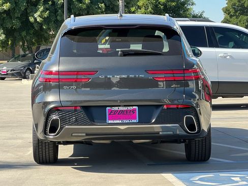 Used 2025 Genesis GV70 2.5T AWD/4WD image 6