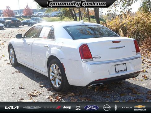 Used 2015 Chrysler 300 C Platinum w/ Harman/Kardon Audio Group image 5