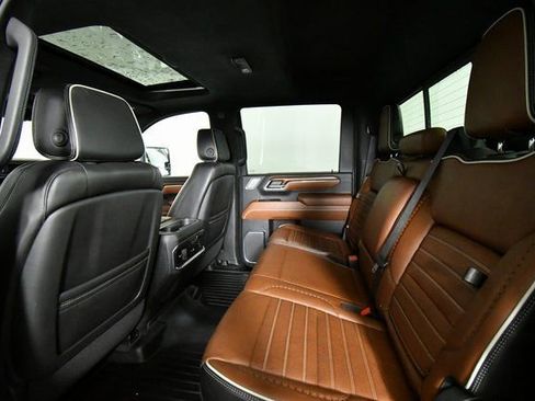 Used 2024 GMC Sierra 3500 Denali Ultimate image 26