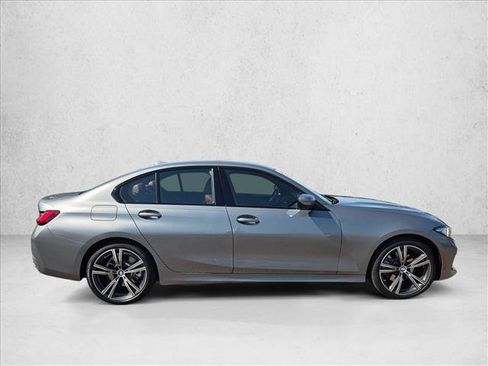 Used 2023 BMW 330i Sedan w/ Driving Assistance Package RWD image 4