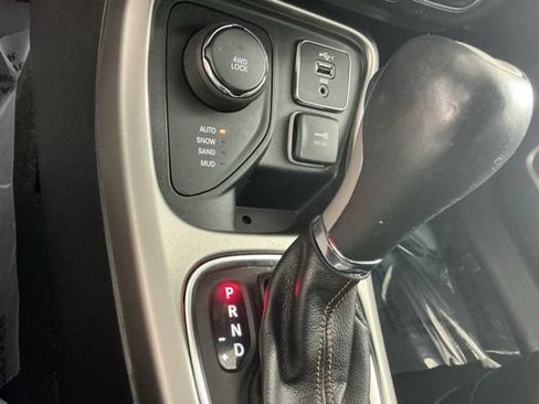 Used 2019 Jeep Compass Latitude AWD/4WD image 29