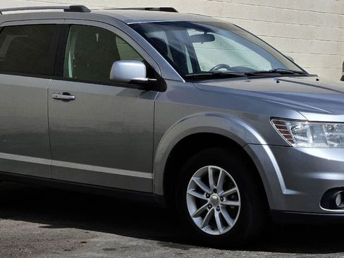 Used 2017 Dodge Journey SXT image 7