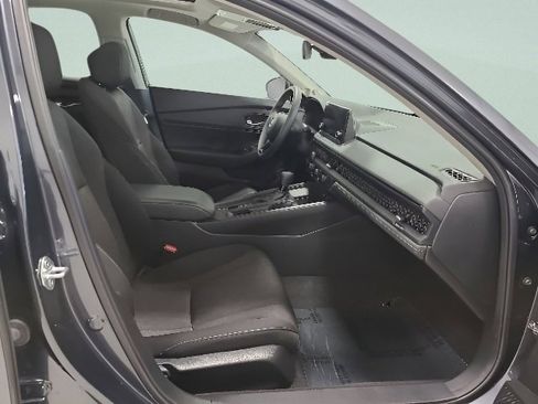 Certified 2023 Honda Accord EX image 13