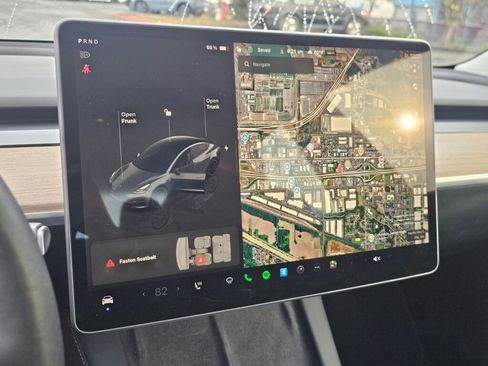 Used 2023 Tesla Model 3 Performance image 30