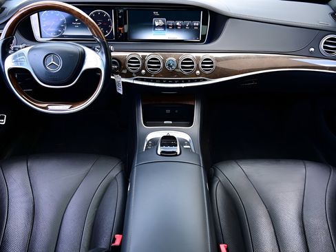 Used 2017 Mercedes-Benz S 550 Sedan image 12