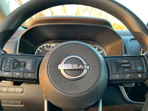 Used 2022 Nissan Rogue SV image 28