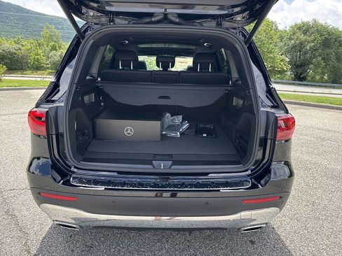 New 2025 Mercedes-Benz GLB 250 4MATIC image 12