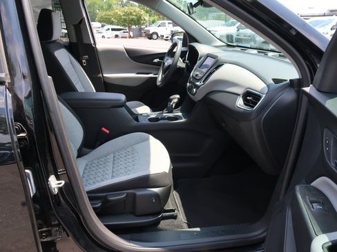 Used 2023 Chevrolet Equinox LS w/ LS Convenience Package FWD image 40
