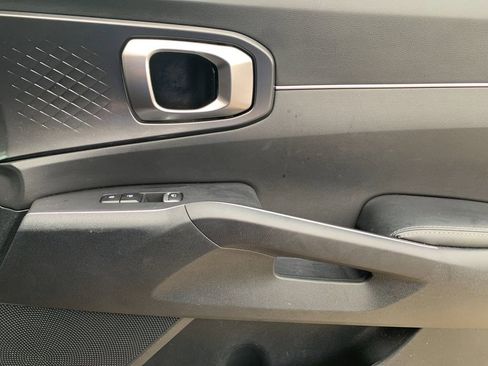 Used 2023 Kia Sorento LX image 21