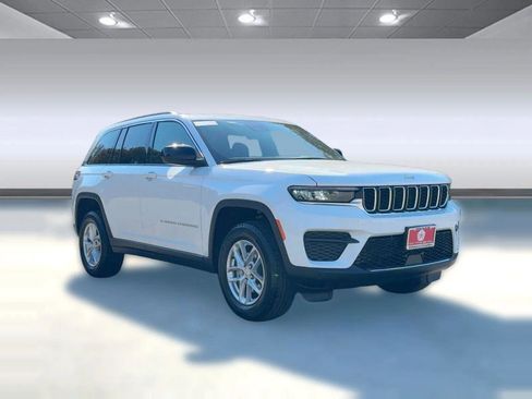 New 2025 Jeep Grand Cherokee Laredo X w/ Luxury Tech Group I image 6