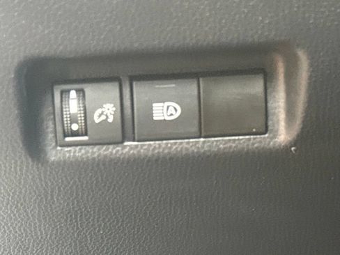 Used 2023 Toyota RAV4 XLE AWD/4WD image 24