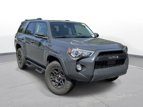 Certified 2024 Toyota 4Runner SR5 Premium w/ Moonroof Package AWD/4WD image 4