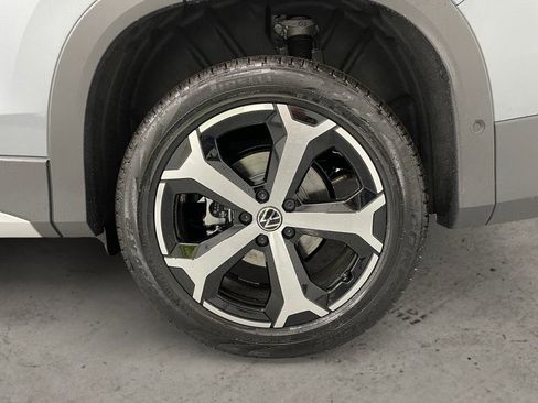 New 2026 Volkswagen Tiguan SE image 12