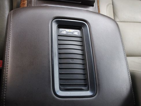 Used 2020 Chevrolet Suburban Premier image 26