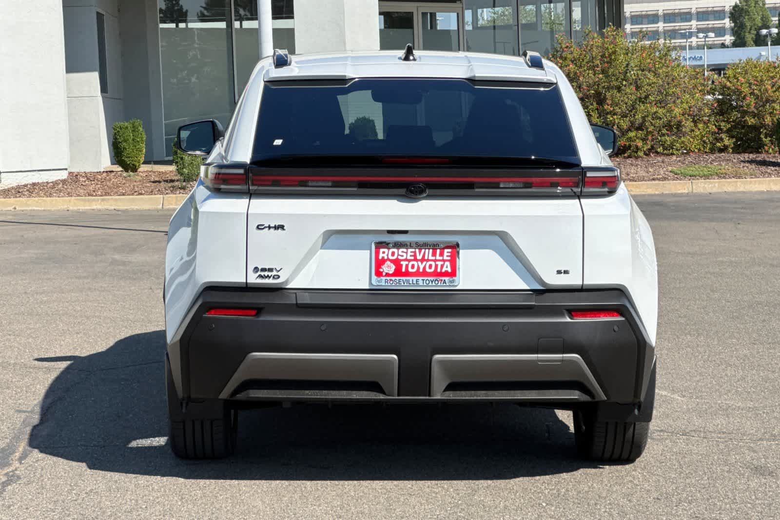 Used 2026 Toyota C-HR AWD/4WD image 7
