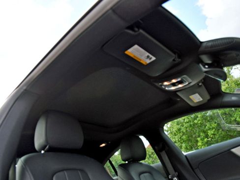 Used 2025 Mercedes-Benz CLA 250 image 29