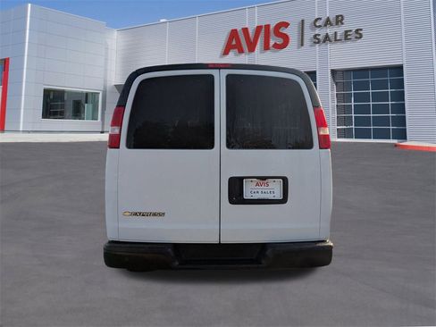 Used 2023 Chevrolet Express 3500 LS image 7