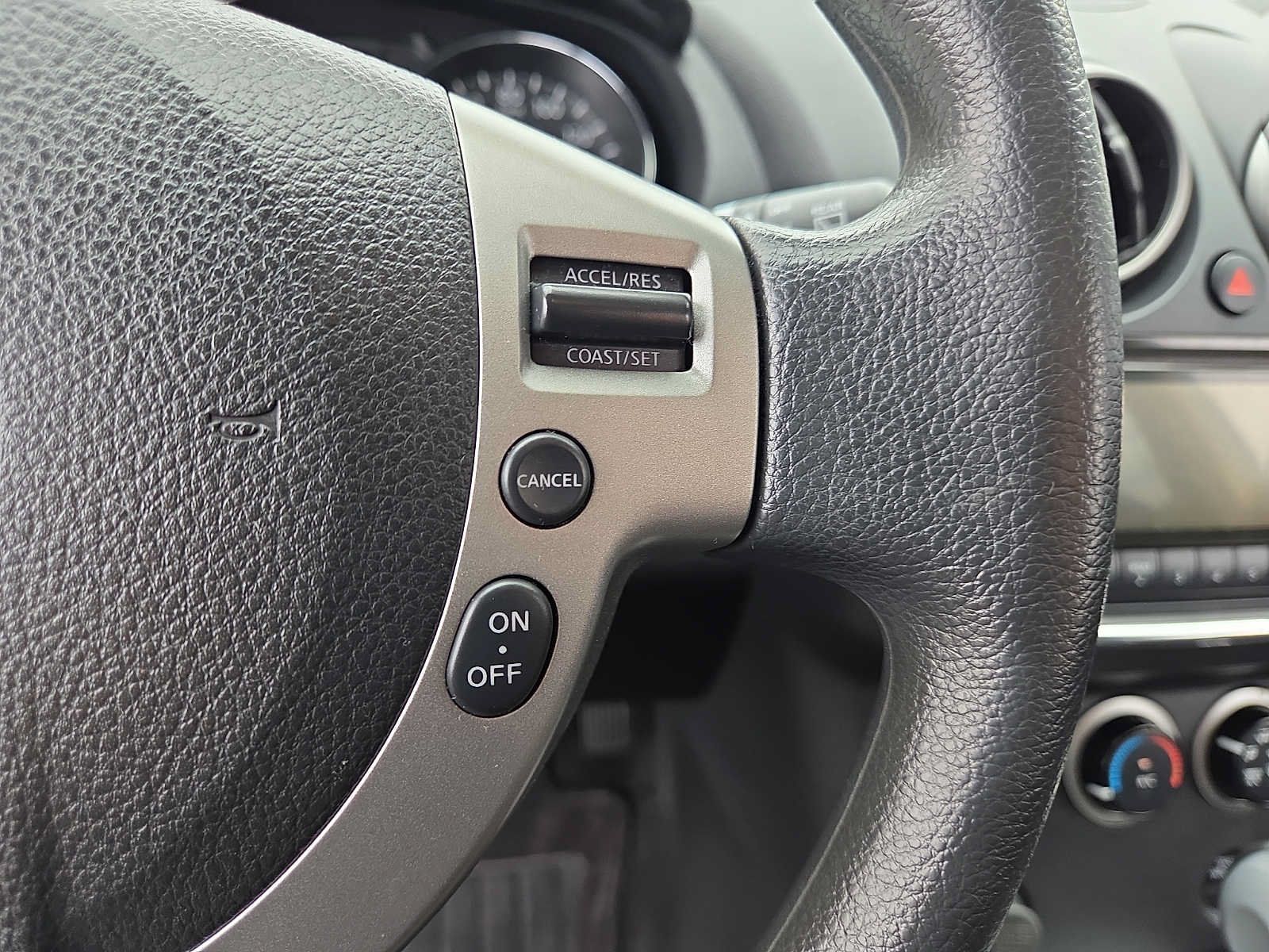 Used 2013 Nissan Rogue SV AWD/4WD image 22