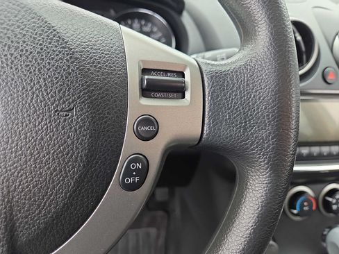 Used 2013 Nissan Rogue SV AWD/4WD image 22
