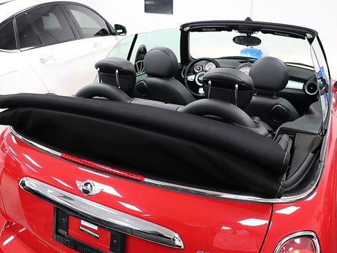 Used 2010 MINI Cooper Convertible FWD image 23