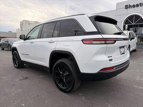 New 2026 Jeep Grand Cherokee Altitude image 25