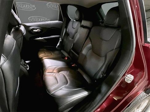 Used 2021 Jeep Cherokee Latitude Lux w/ Comfort/Convenience Group image 14