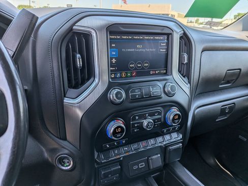 Certified 2022 GMC Sierra 2500 Denali w/ Denali Ultimate Package AWD/4WD image 12